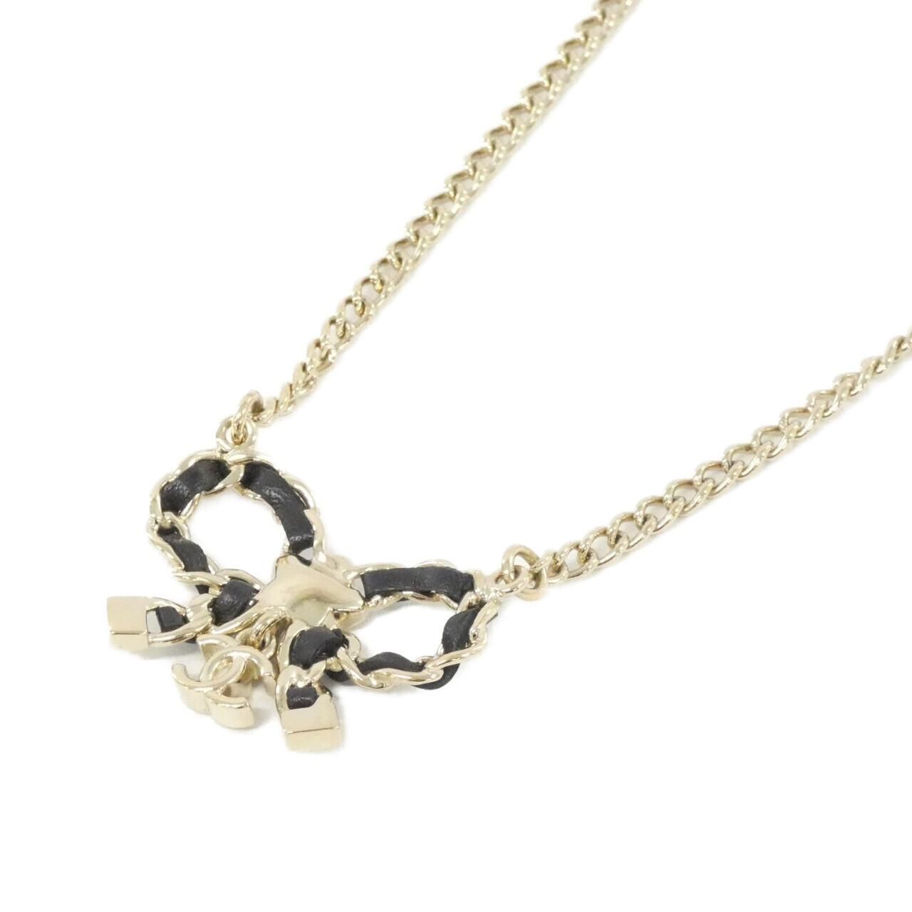 Chanel Necklace Gold — view 3