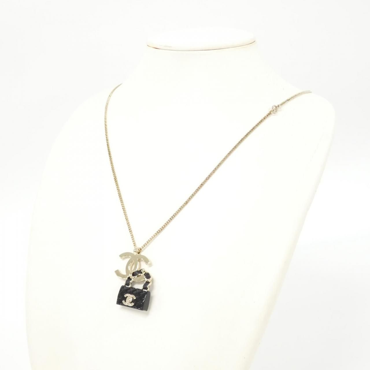 Chanel Necklace Gold — view 6