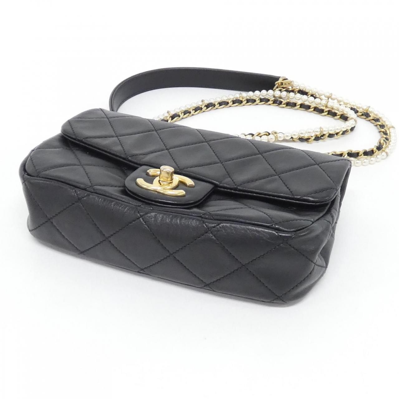Chanel Shoulder Bag Black — view 3