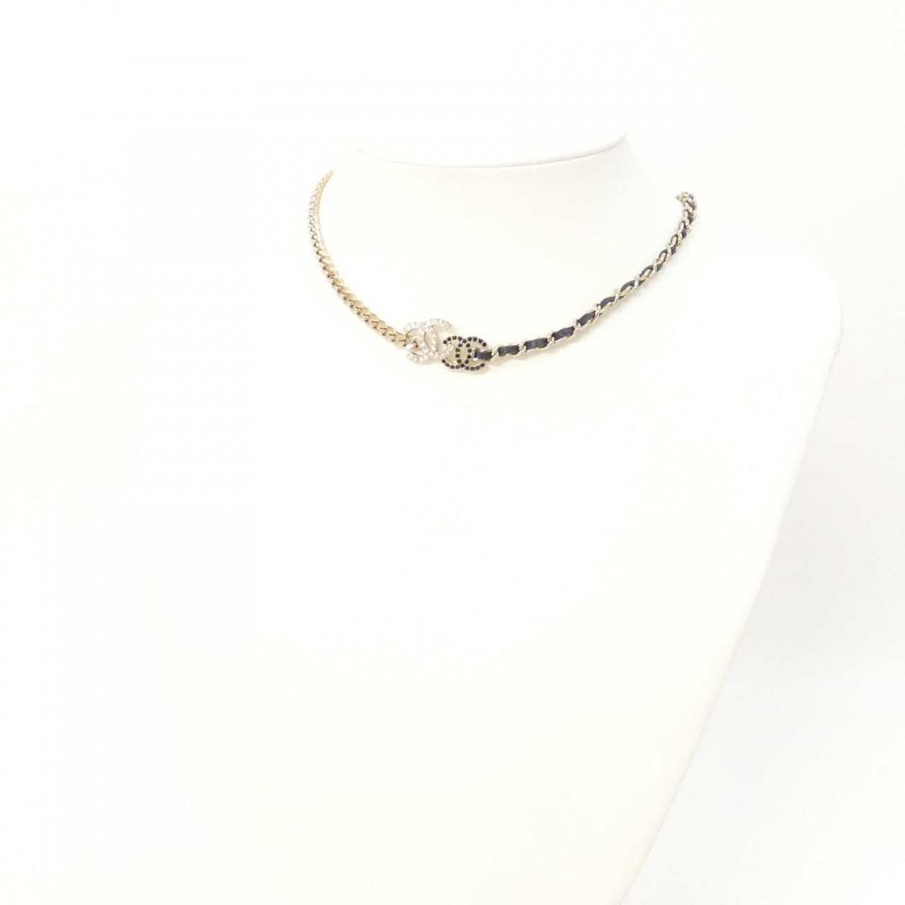 Chanel Necklace Gold — view 6