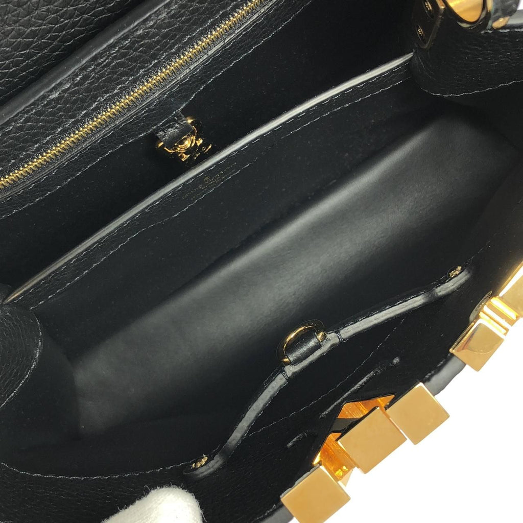 Louis Vuitton Capucines BB — view 8