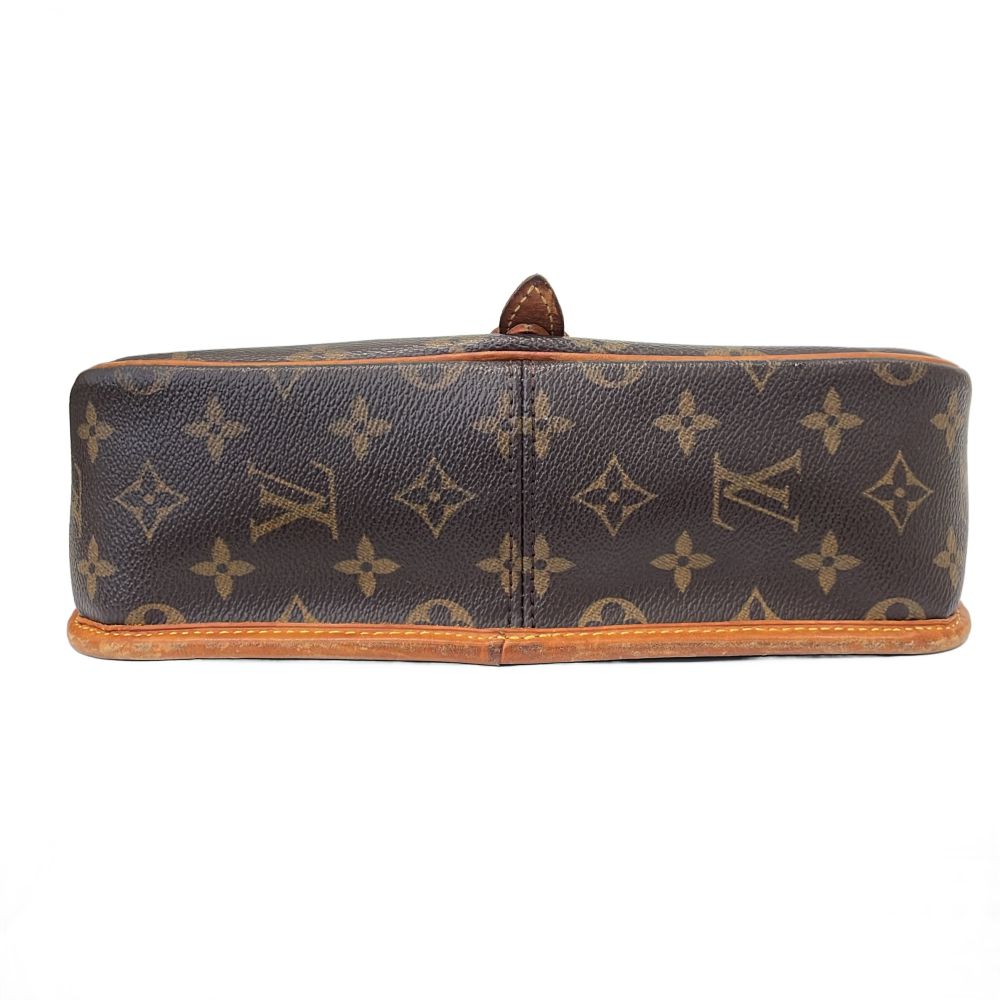 Louis Vuitton Monogram Sologne Shoulder Bag Brown Second — view 4