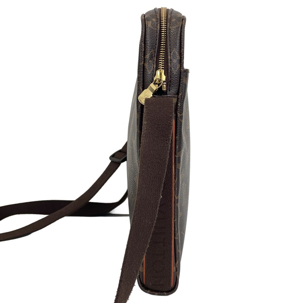 Louis Vuitton Trotter Beaubourg Monogram Shoulder Bag Brown Second — view 3