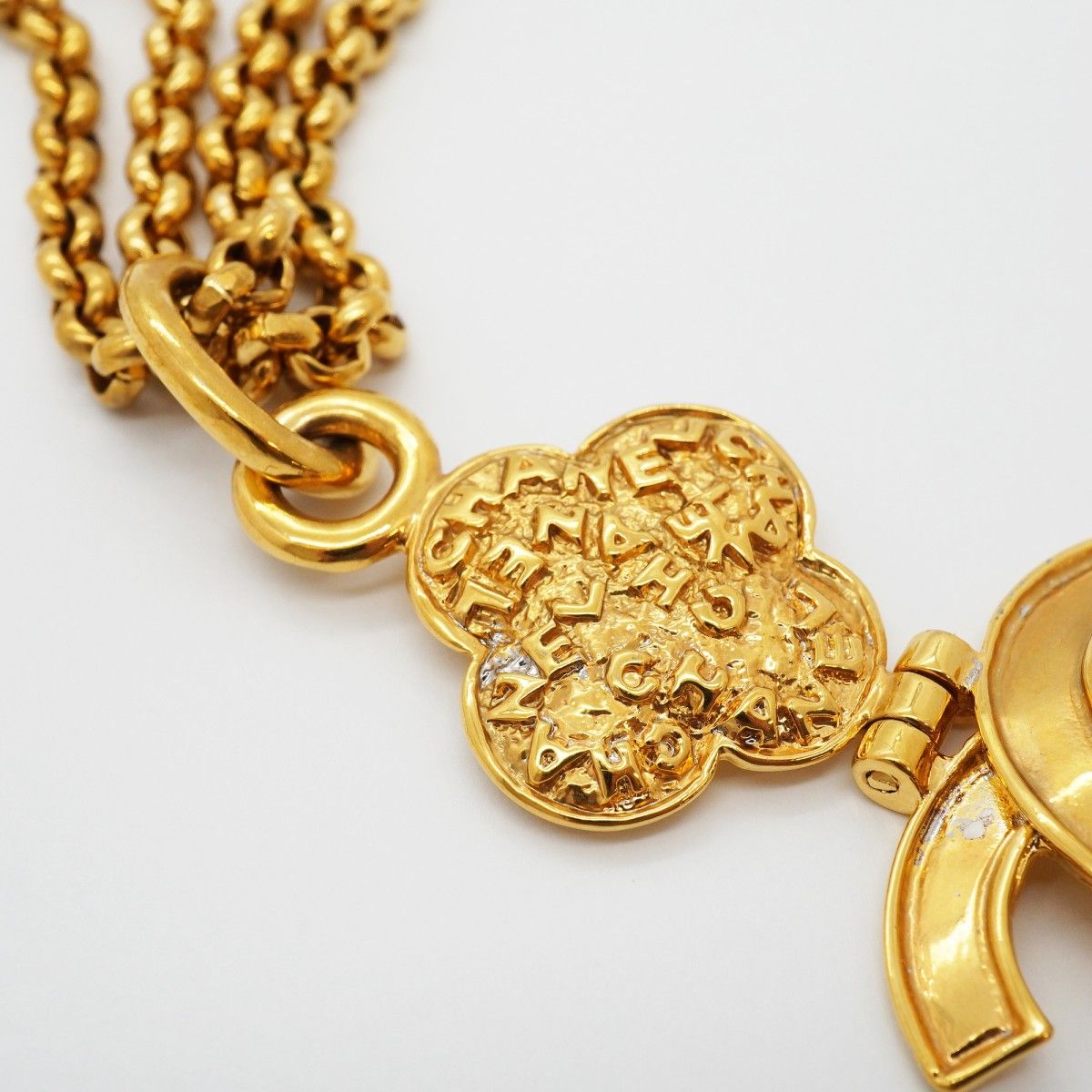 Chanel Necklace Vintage CC Logo Gold Plated — view 7