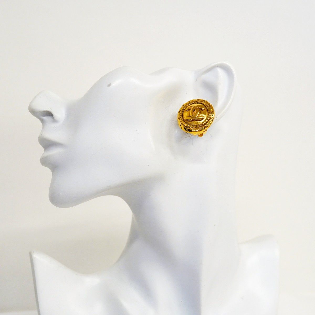 Chanel Earrings Vintage CC Logo Gold Plated — view 5