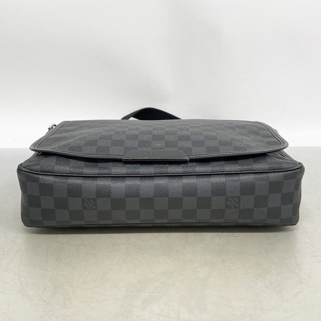 Louis Vuitton Shoulder Bag Damier Graphite MM Black — view 3