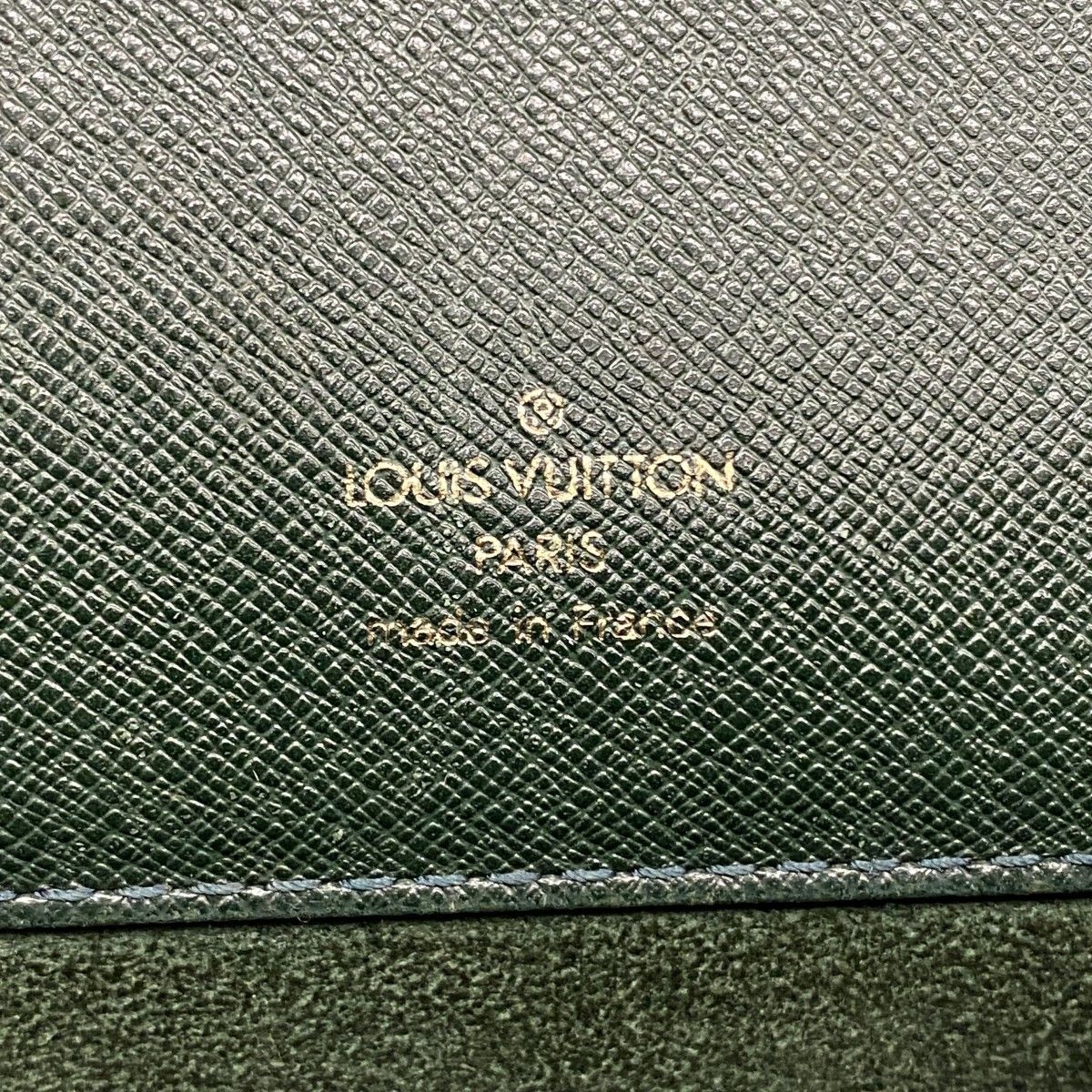 Louis Vuitton Briefcase Taiga Epi Sealadies — view 5