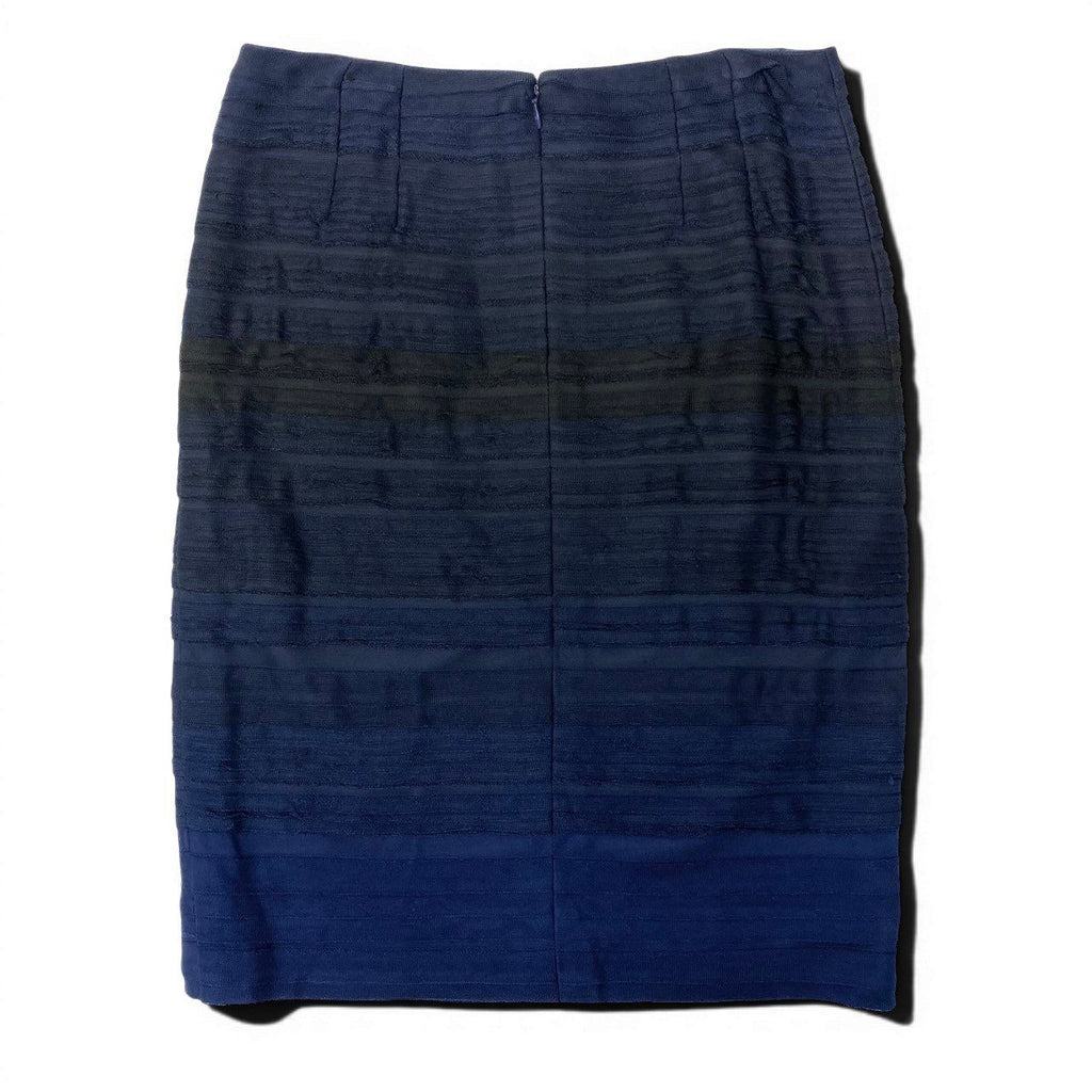 Chanel Gradient Quilted Bag Motif Plate Navy Rayon Knit Skirt — view 2