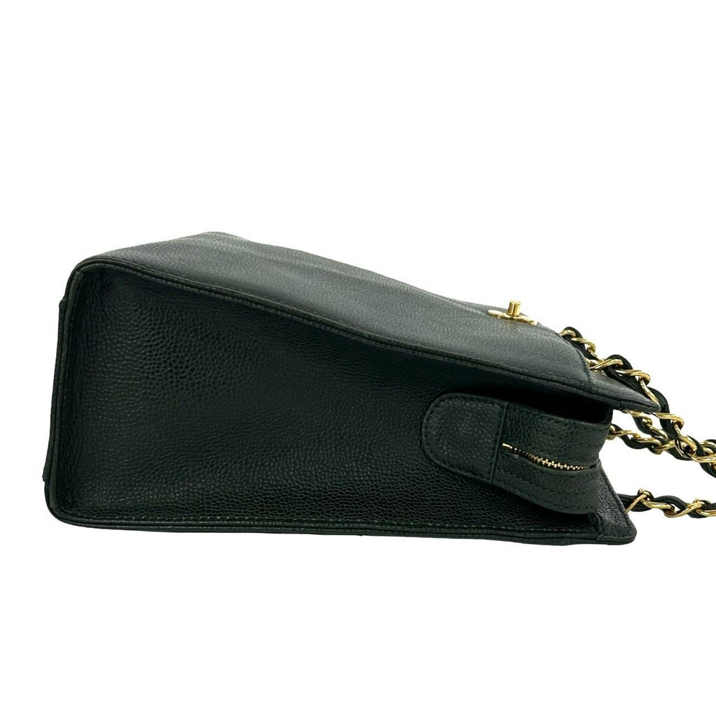 Chanel Vintage CC Logo Caviar Leather Chain Handbag Green — view 6