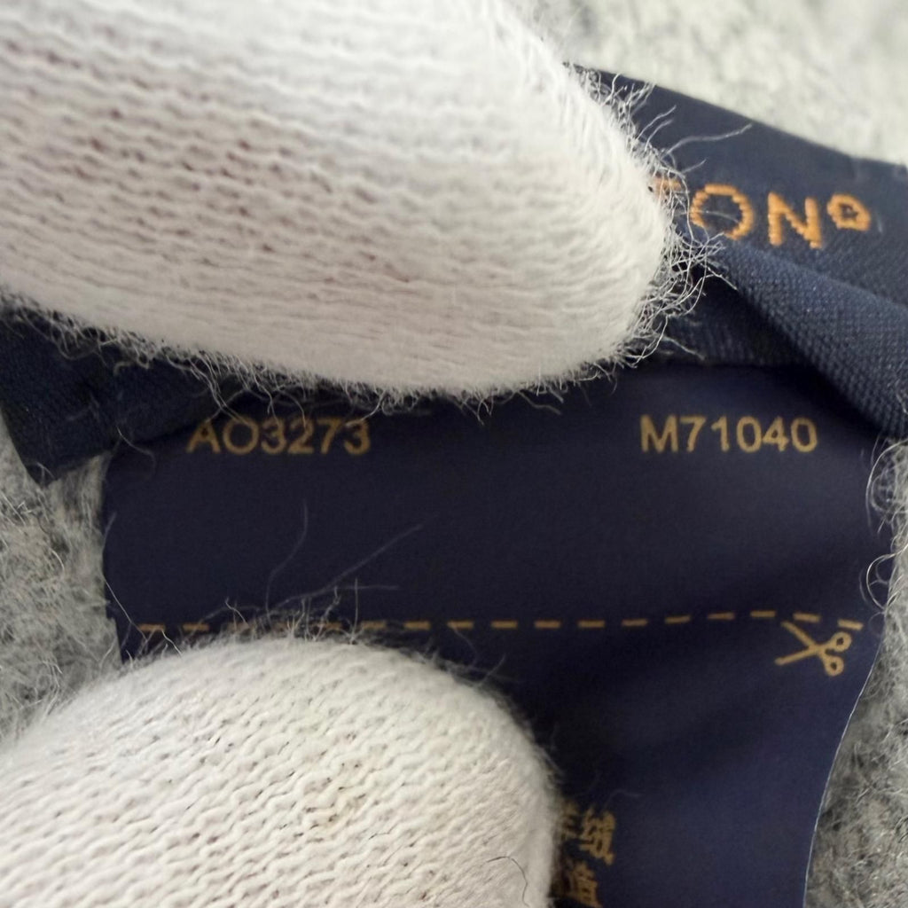 Louis Vuitton Echarpe Reykjavik Cashmere Scarf Black — view 8