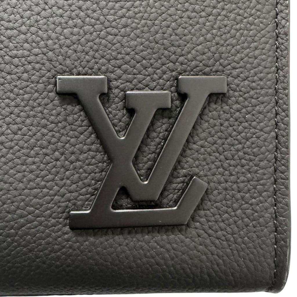 Louis Vuitton LV Aerogram Takeoff Leather Tote Black — view 9
