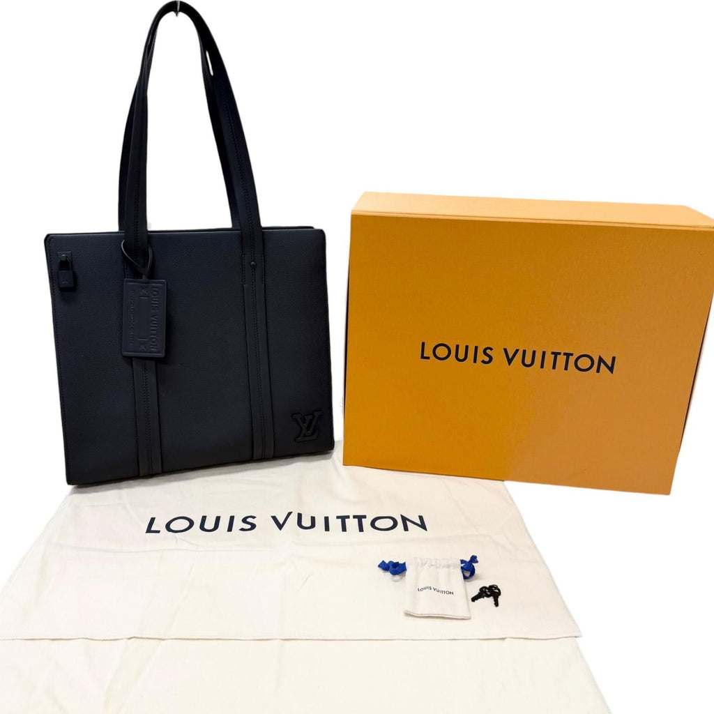 Louis Vuitton LV Aerogram Takeoff Leather Tote Black — view 2