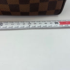 Louis Vuitton Shoulder Bag Damier District MM — view 3