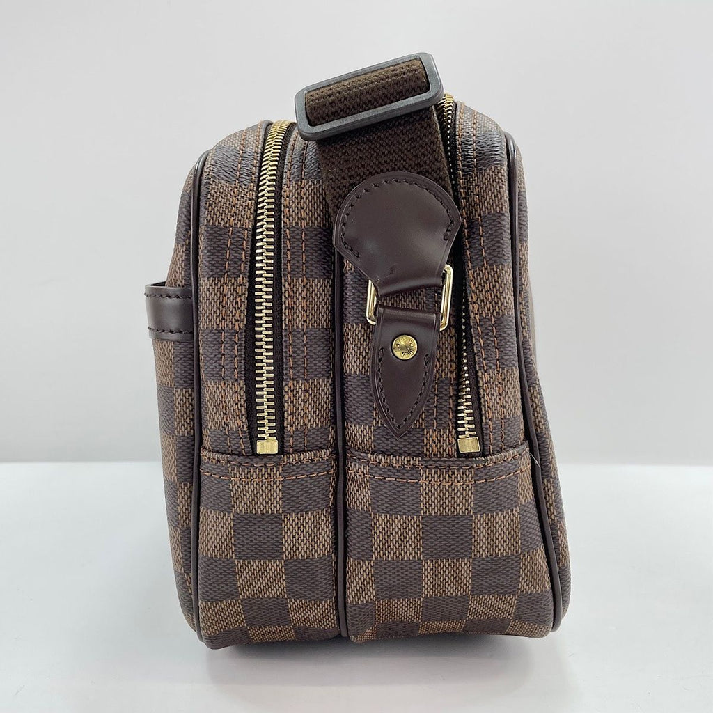 Louis Vuitton Shoulder Bag Reporter PM — view 5