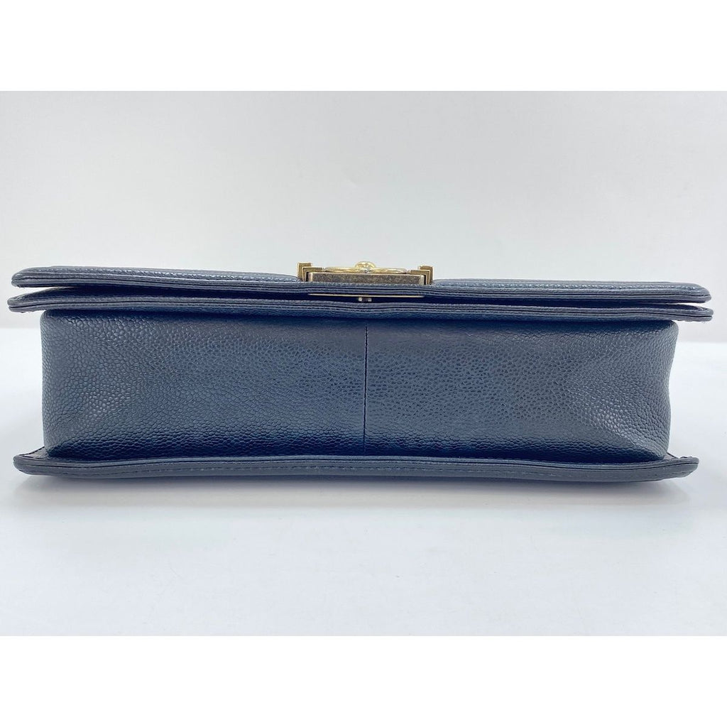 Chanel Shoulder Bag Boy Large — view 7
