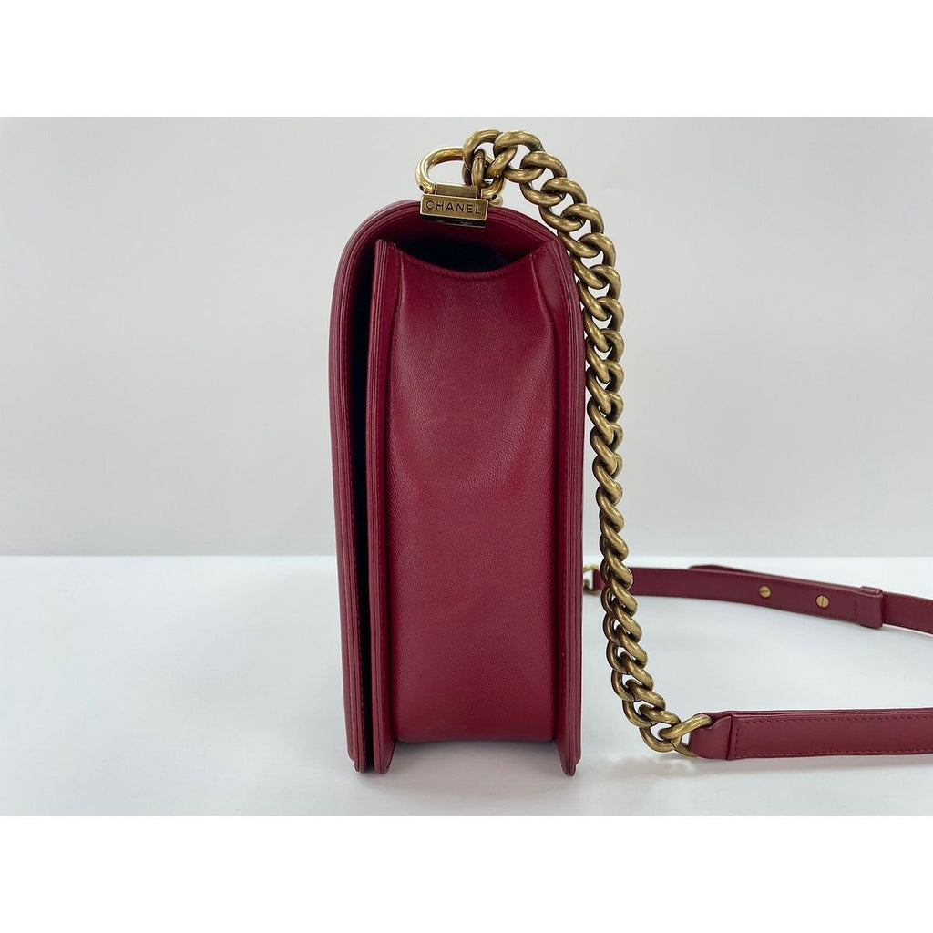 Chanel Shoulder Bag Boy Large — view 4