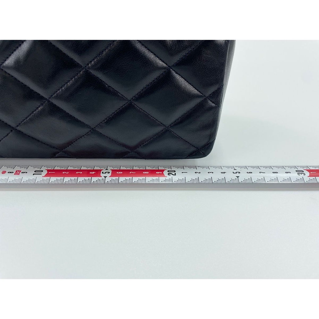 Chanel Shoulder Bag Quilted — view 4