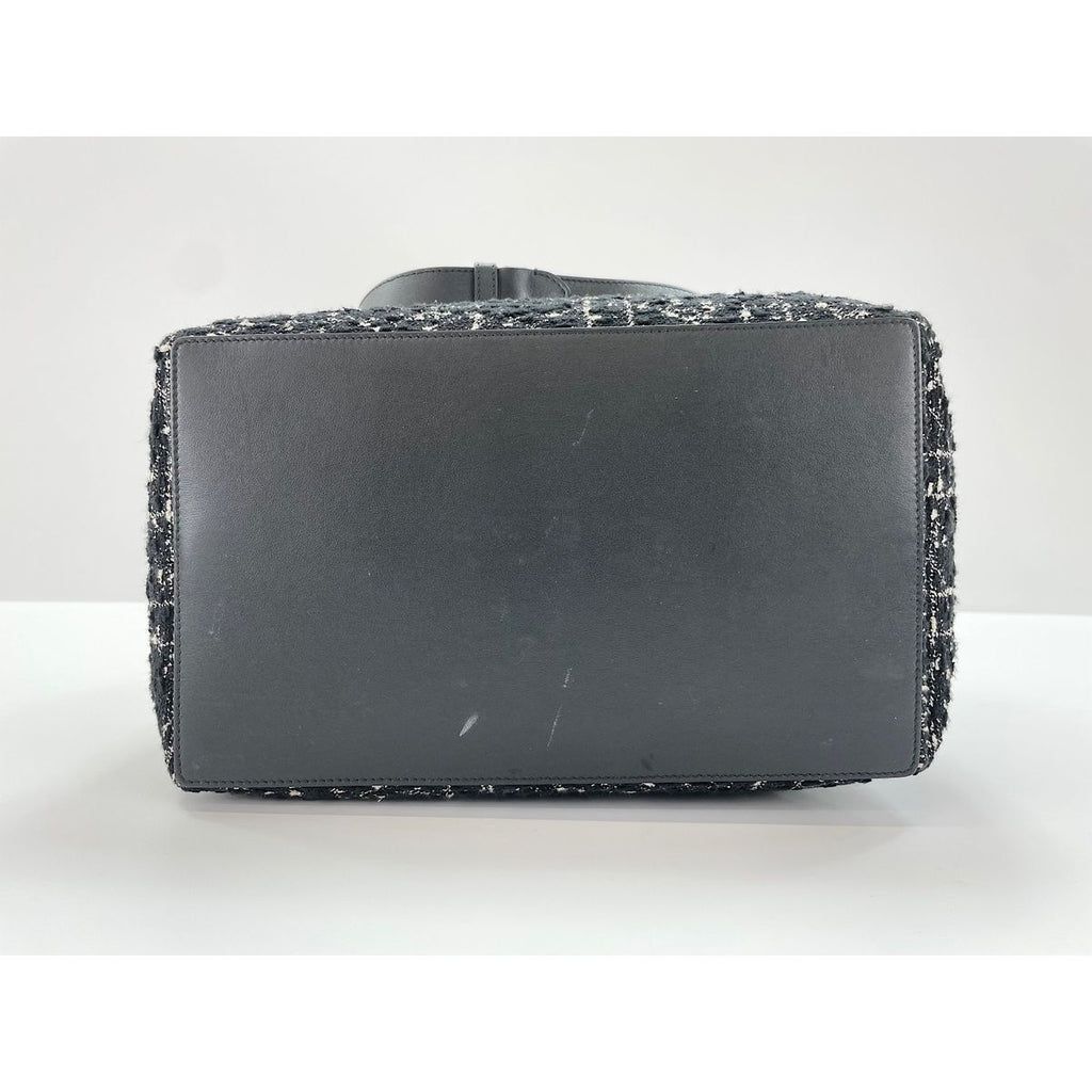 Dior Handbag Cannage Black — view 6
