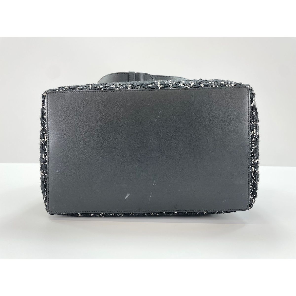 Dior Handbag Cannage Black — view 6