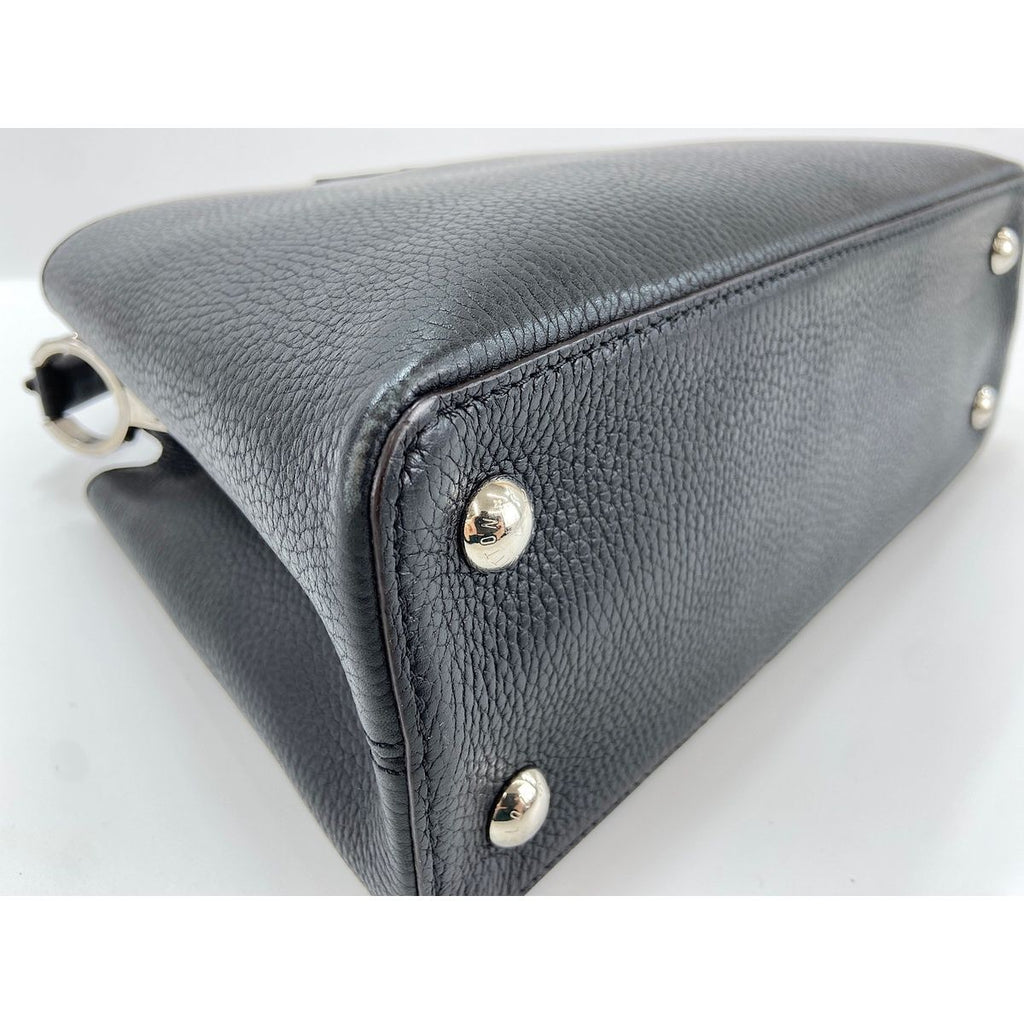 Louis Vuitton Handbag Capucines MM — view 7