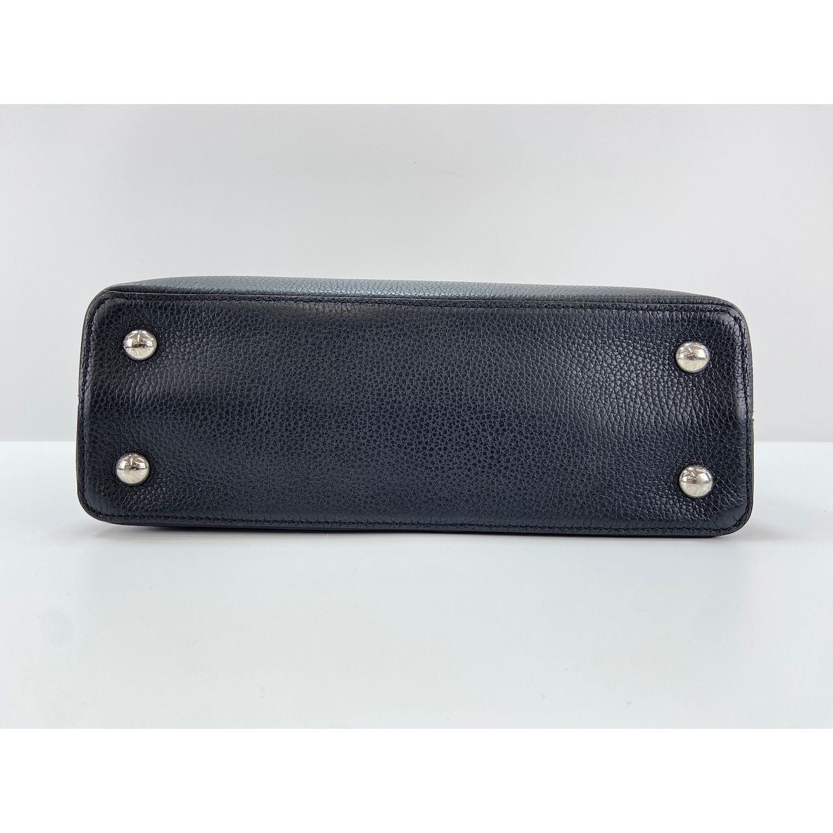 Louis Vuitton Handbag Capucines MM — view 6