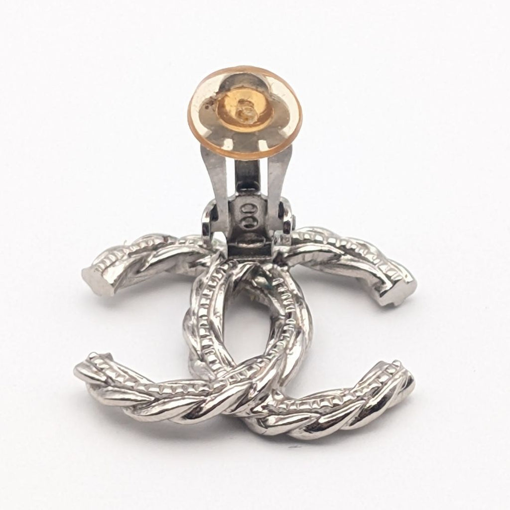 Chanel Earrings CC Logo Silver Twist Recent — view 4