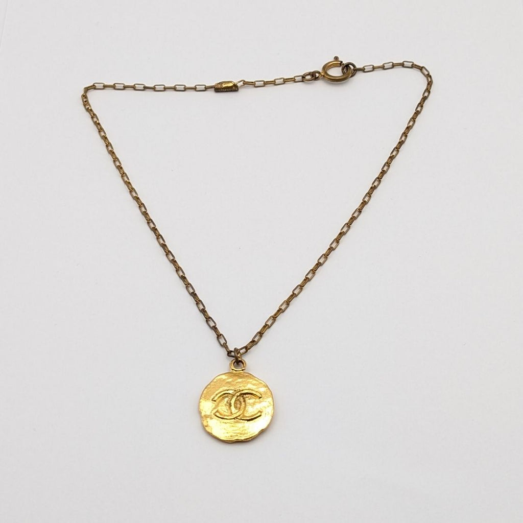 Chanel CC Logo Coin Medal Gold Necklace Round Pendant First Era Vintage — view 7