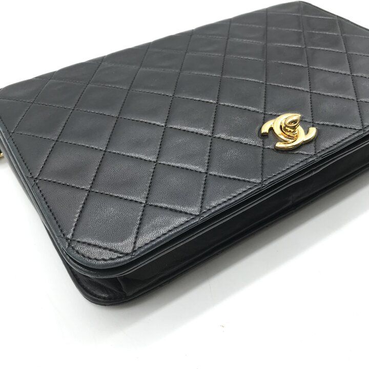 Chanel CC Logo Chain Shoulder Bag Turnlock Full Flap Lambskin Black — view 5