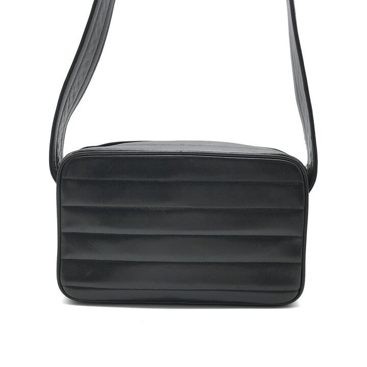 Chanel Shoulder Bag Turnlock Vintage CC Logo Fringe Tassel Black — view 2