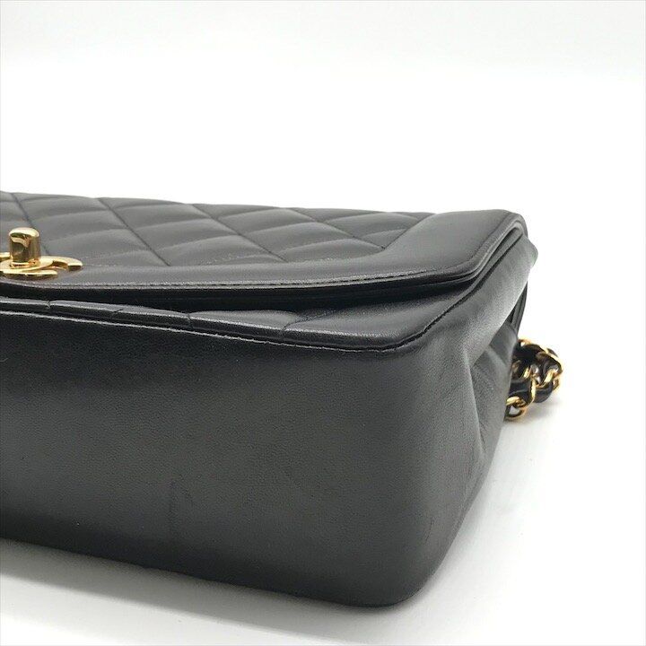 Chanel CC Logo Diana Quilted Lambskin Chain Shoulder Bag Crossbody Black — view 5