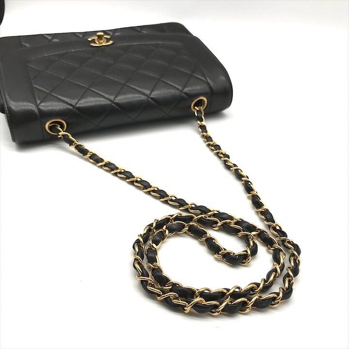 Chanel CC Logo Diana Quilted Lambskin Chain Shoulder Bag Crossbody Black — view 6