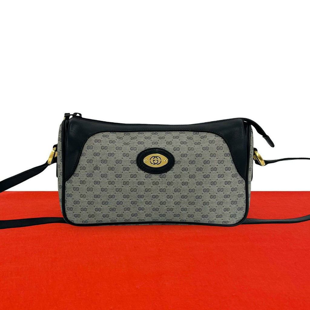 Gucci Vintage Micro GG Logo Leather Shoulder Bag Sacoch Pochette Navy