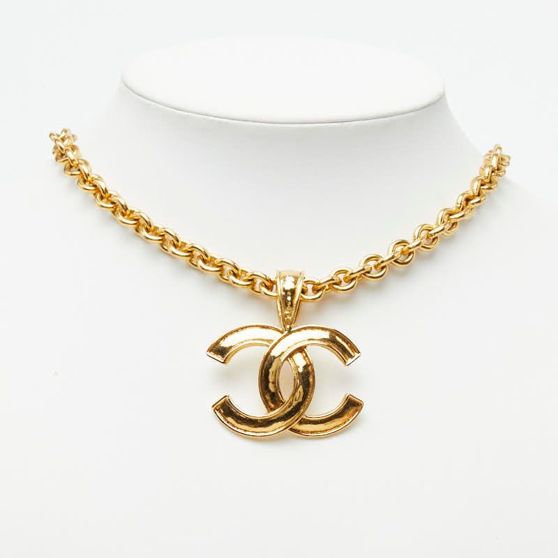 Chanel CC Logo Chain Pendant Gold Plated — view 6