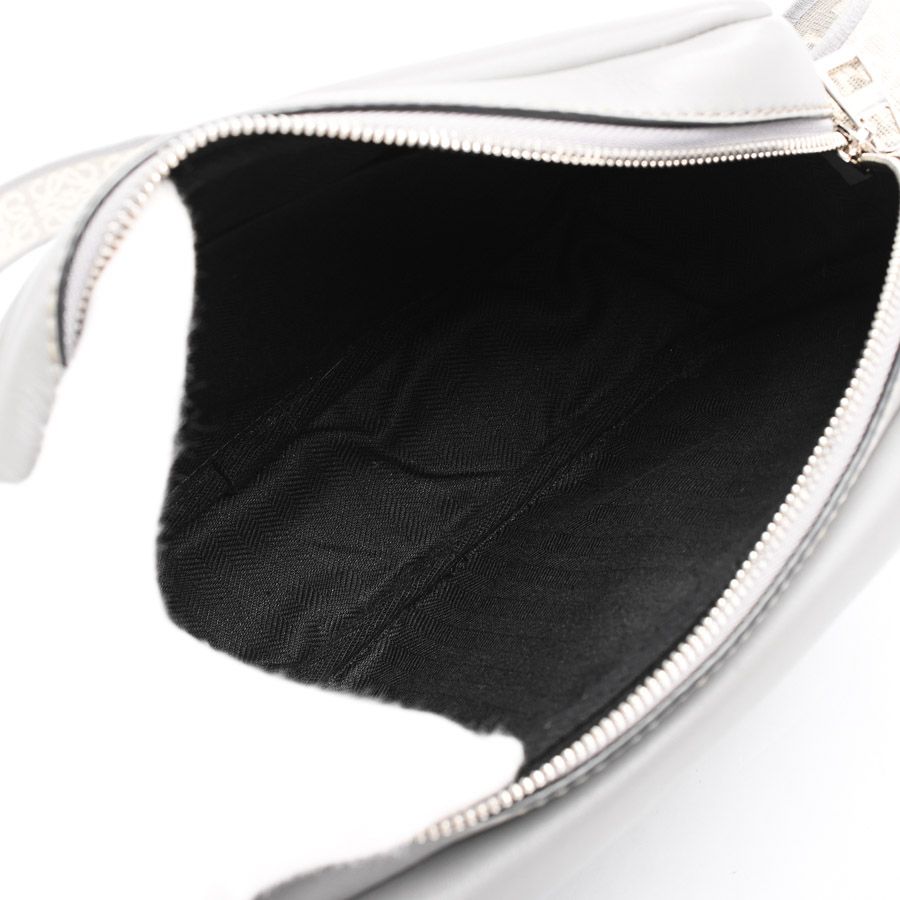 Loewe Shoulder Bag XS — view 4