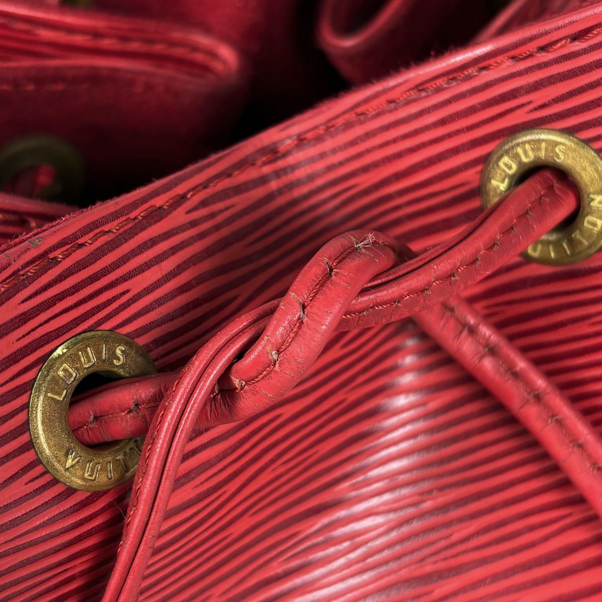 Louis Vuitton Petit Noe Shoulder Bag Drawstring Epi Castilian — view 5