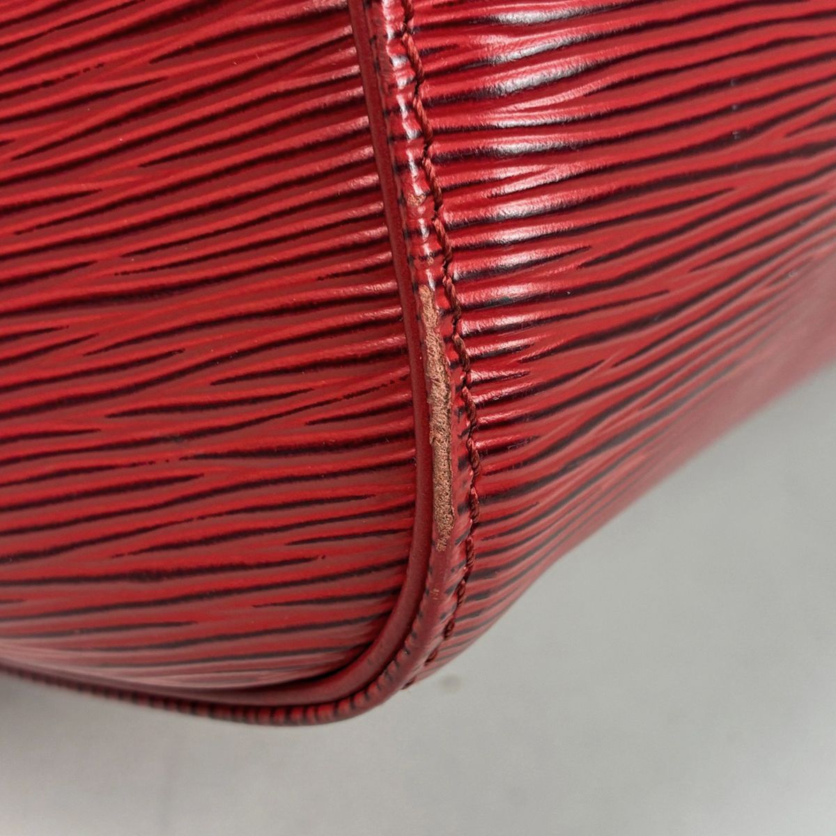Louis Vuitton Keepall 50 Boston Bag Epi Castilian — view 4