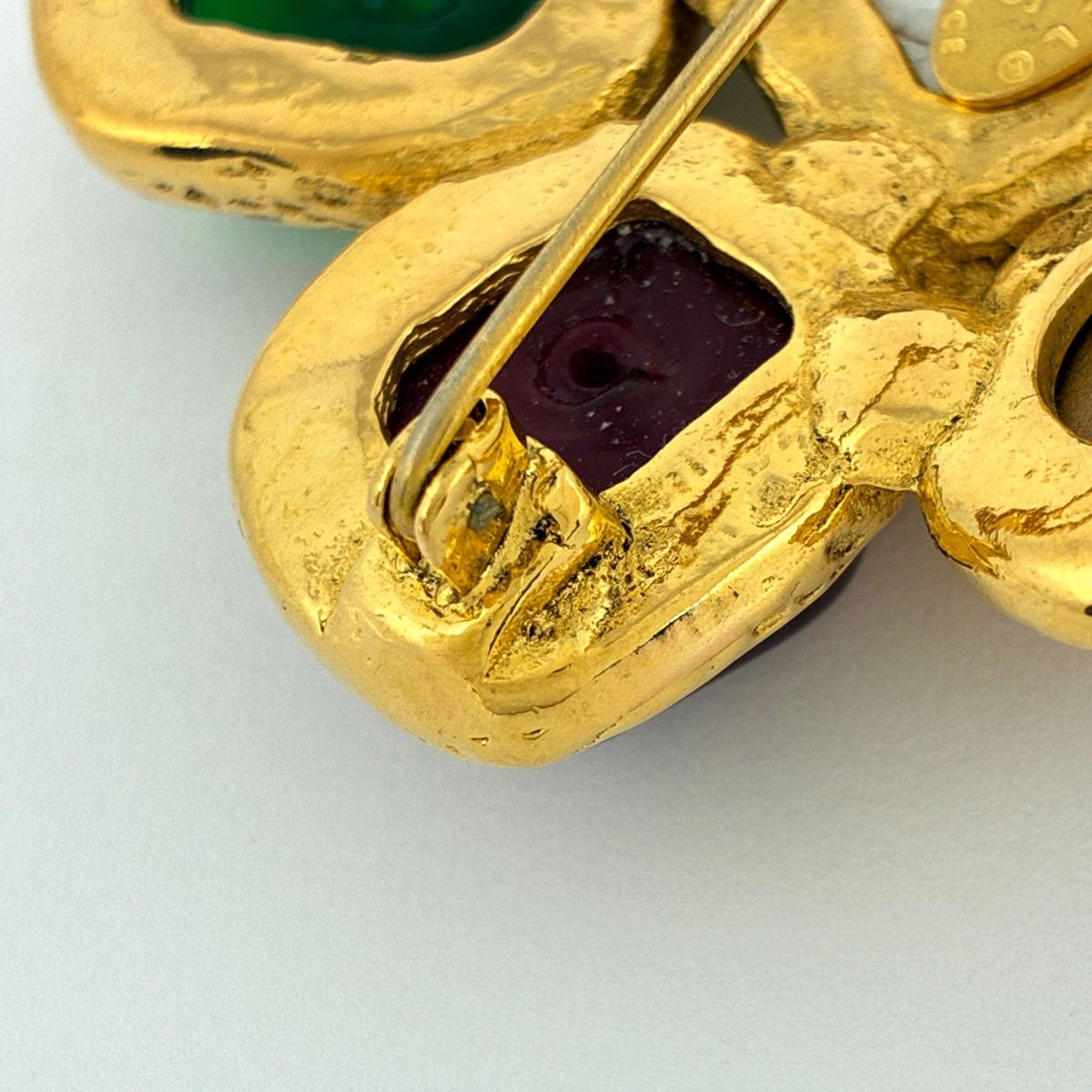 Chanel Brooch Gripoix Faux Pearl Color Stone Rhinestone Gold White Green — view 4