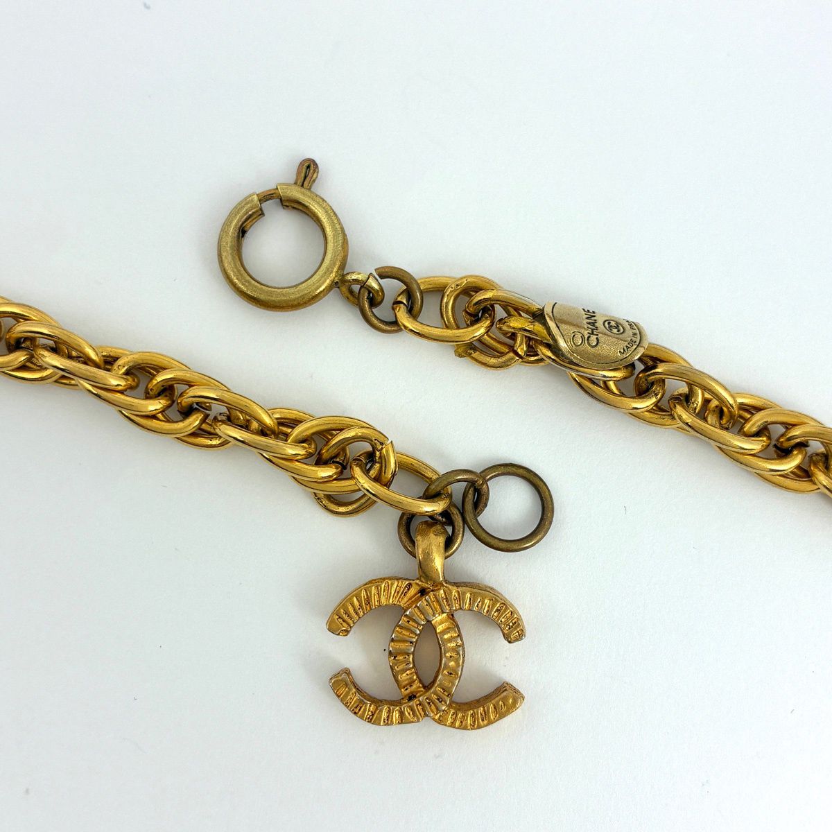 Chanel Necklace CC Logo Coin Gold Plated — view 3