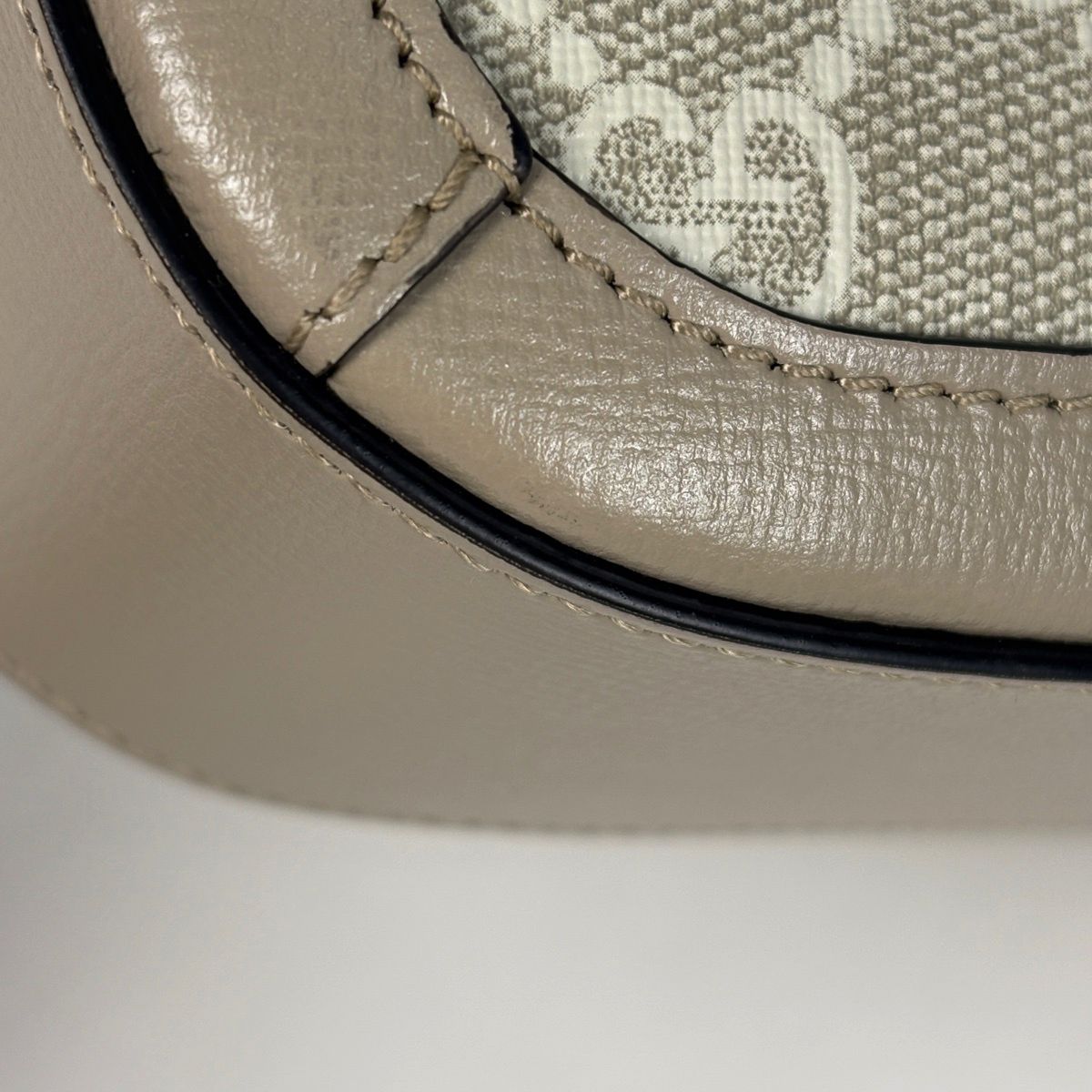 Gucci Handbag Horsebit 2-Way GG Supreme Beige — view 3