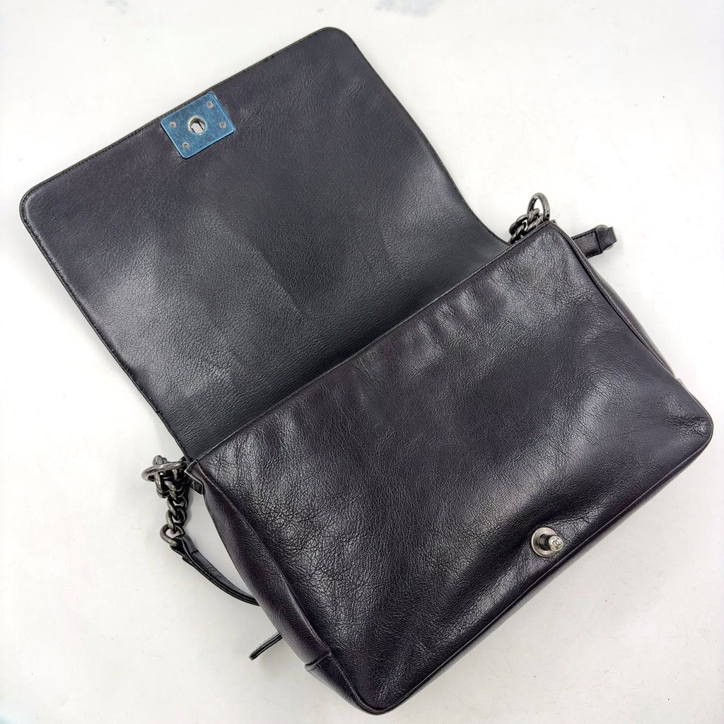 Chanel Boy Large Chezblanc Chain Shoulder Bag Leather Black — view 5