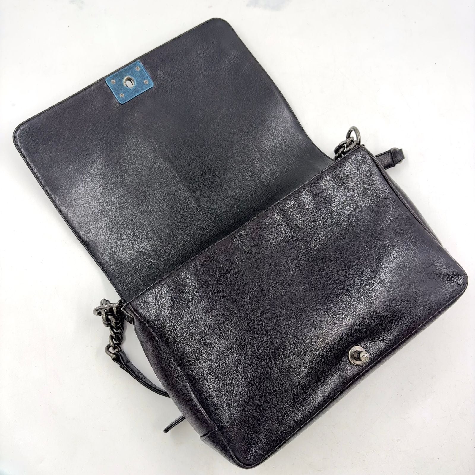 Chanel Boy Large Chezblanc Chain Shoulder Bag Leather Black — view 5