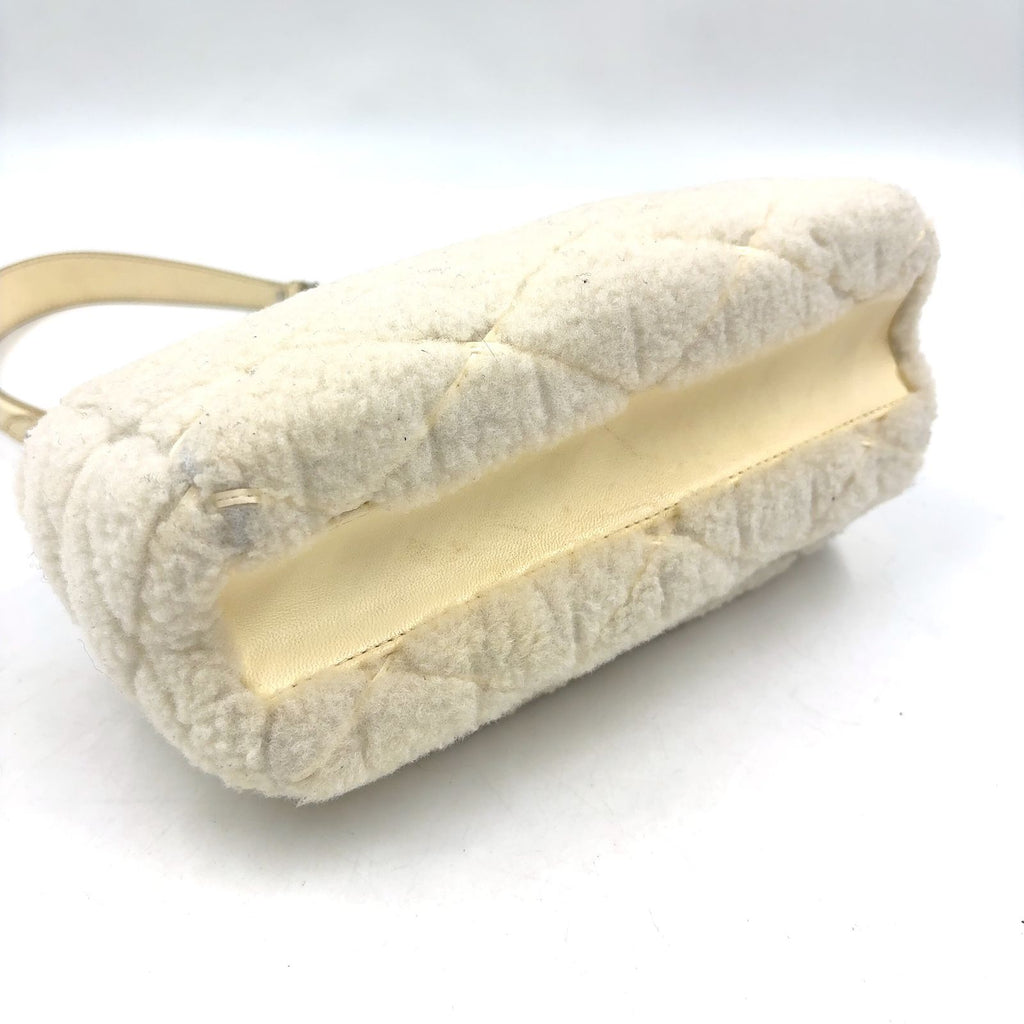 Louis Vuitton PM Lambskin Fur White Chain Shoulder Bag Silver — view 7