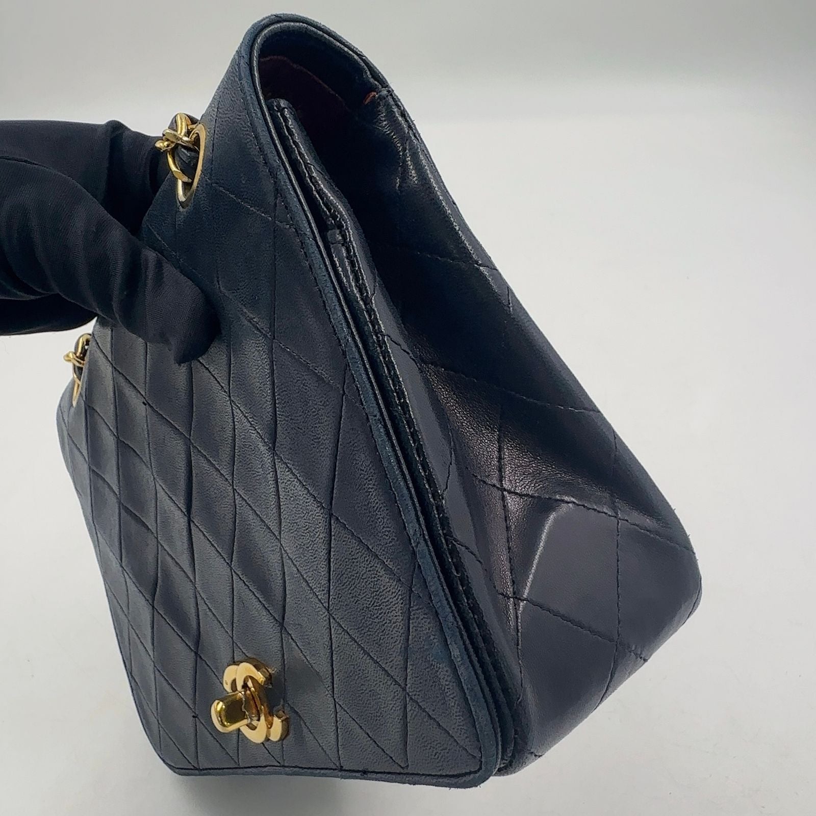 Chanel Quilted Singleflap Replacement Lambskin Black Chain Shoulder Bag Gold — view 7