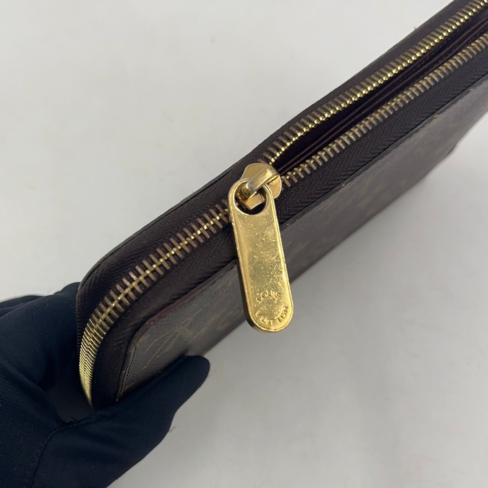 Louis Vuitton Zippy Wallet Monogram Correspondence Zip Around — view 8