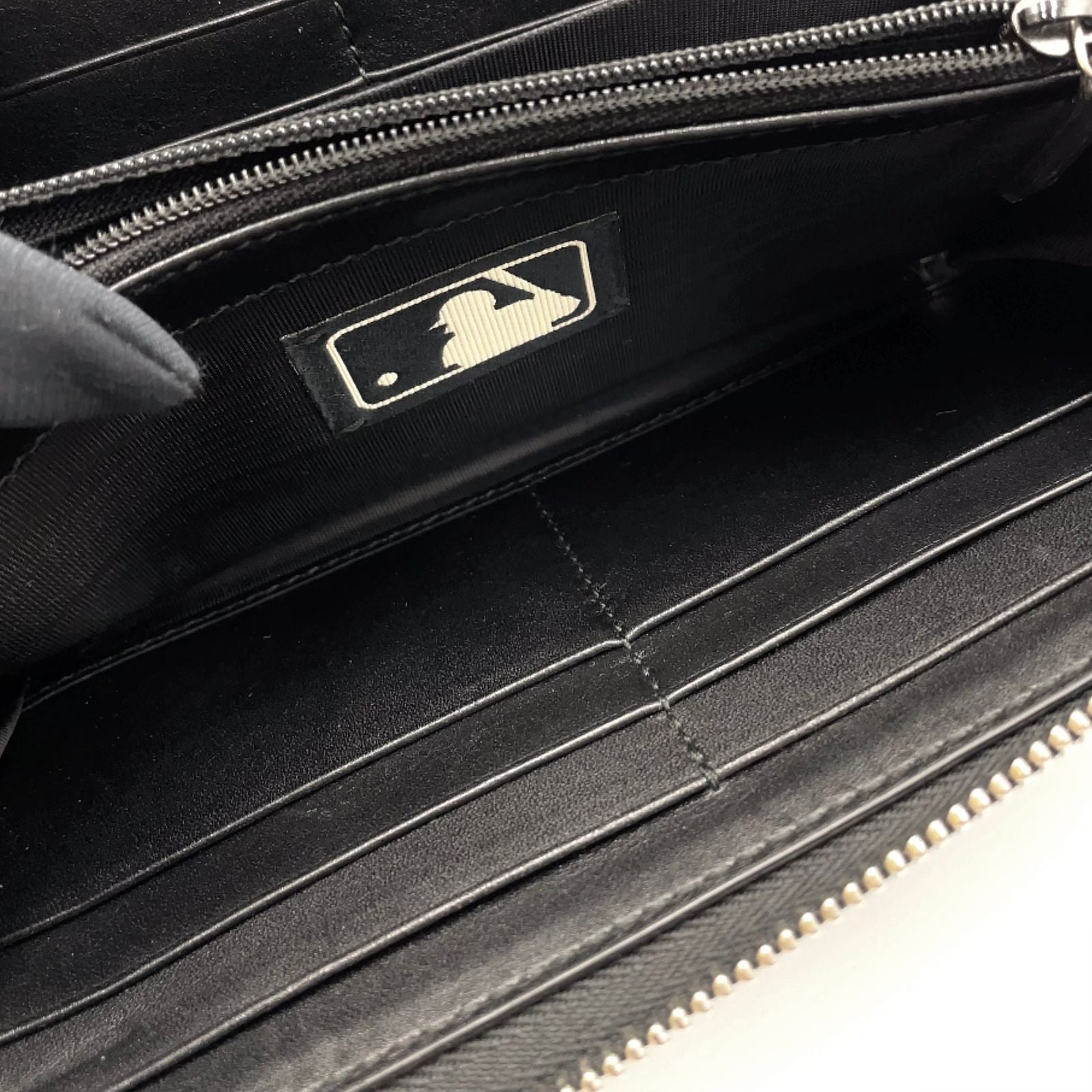 Gucci la Logo Leather Green Black Wallet Silver — view 5