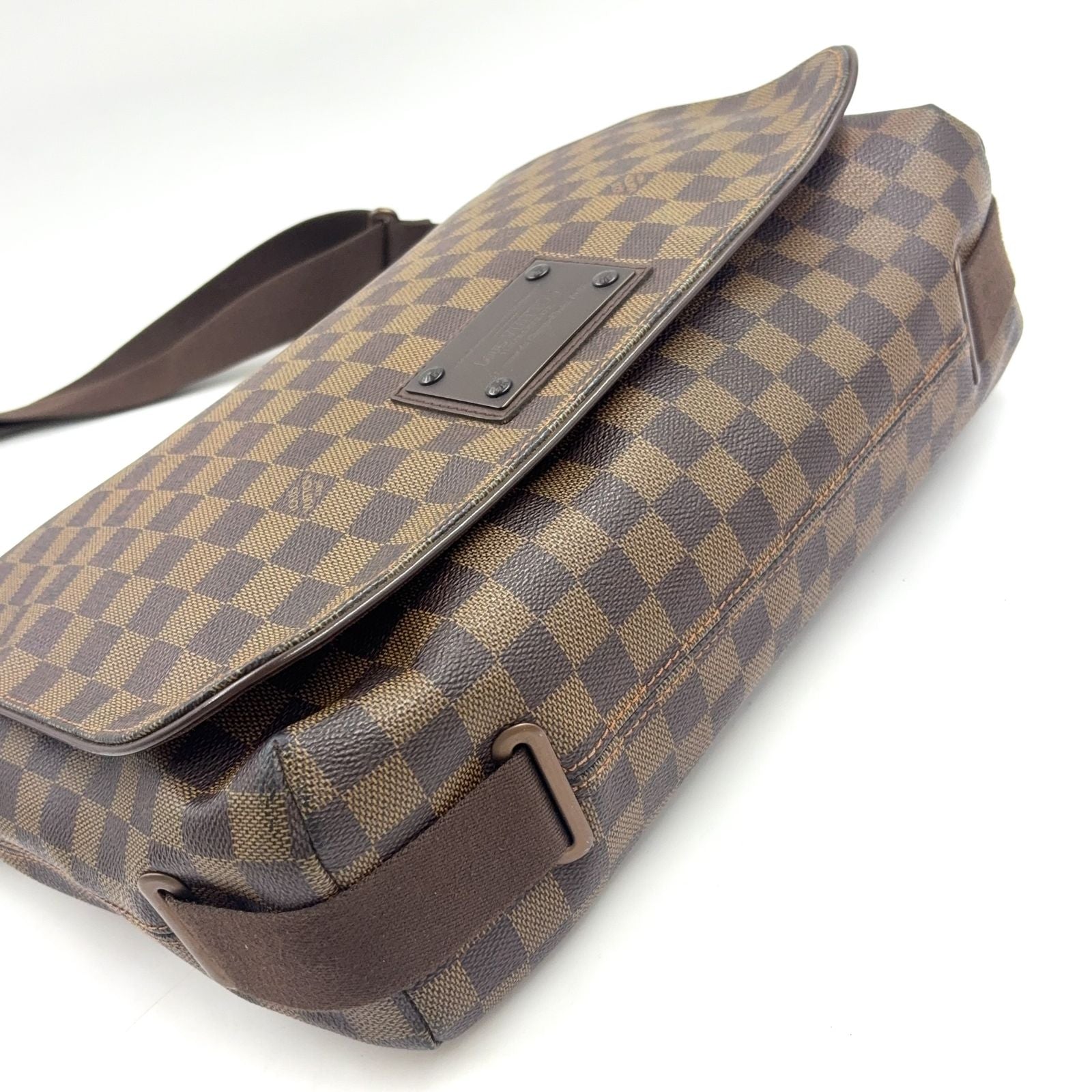 Louis Vuitton Brooklyn MM Damier Ebene Brown Shoulder Bag Gold — view 5