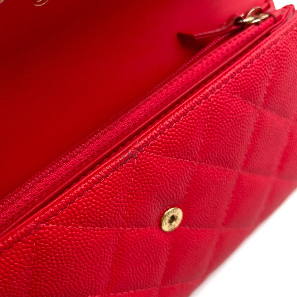Chanel CC Filigree CC Logo Caviar Leather Red Wallet Gold — view 5