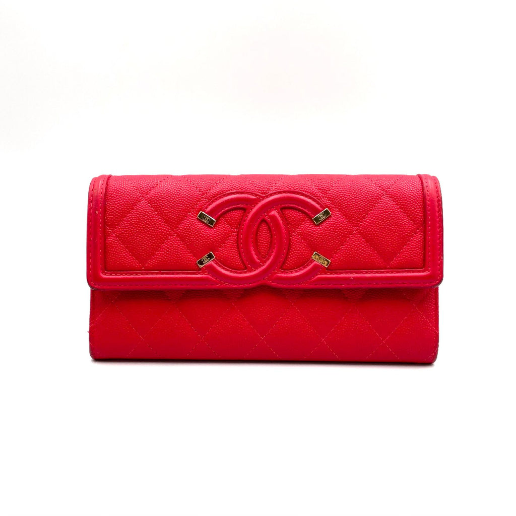 Chanel CC Filigree CC Logo Caviar Leather Red Wallet Gold