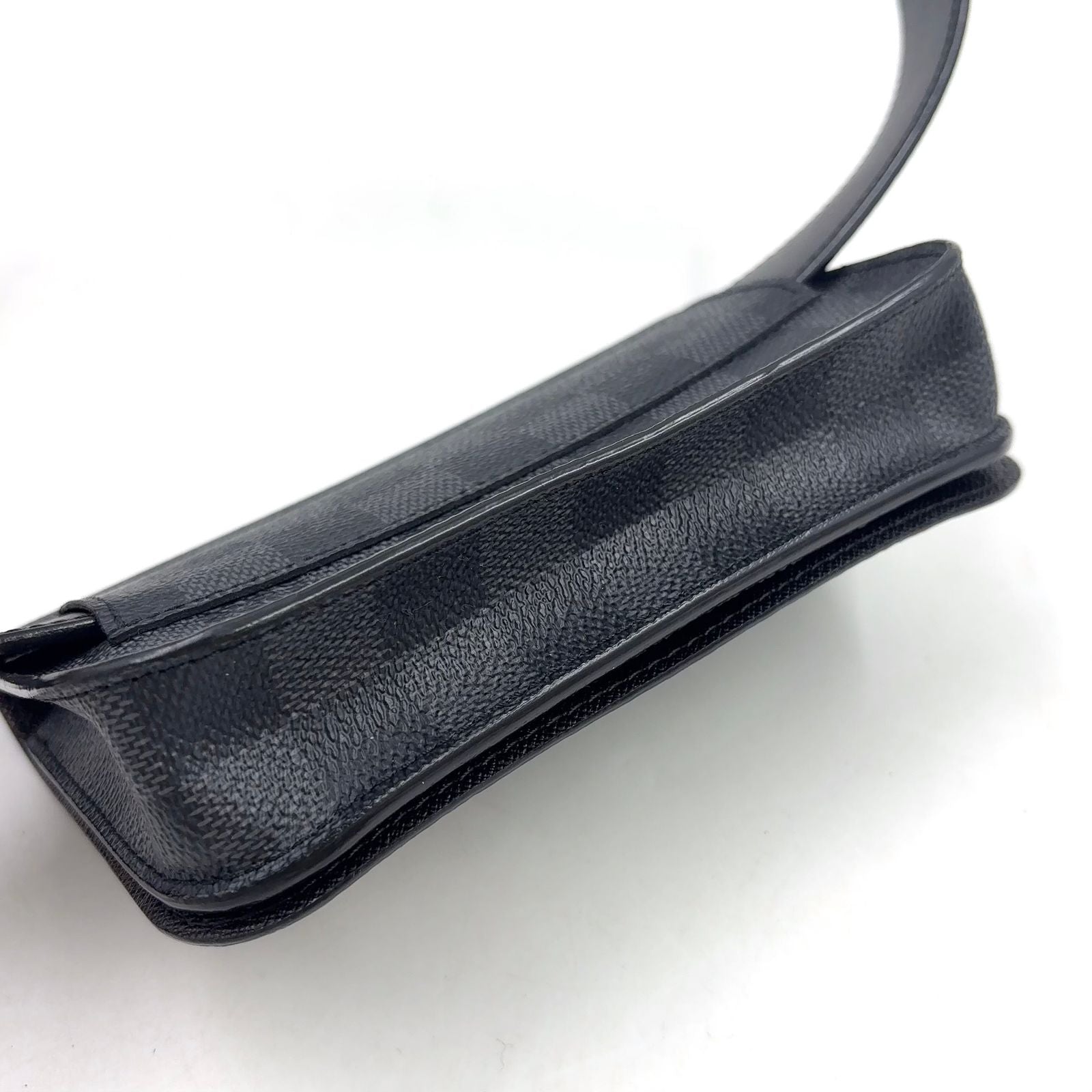 Louis Vuitton Ceinture Pochette Homme Damier Graphite Leather Black Belt — view 6