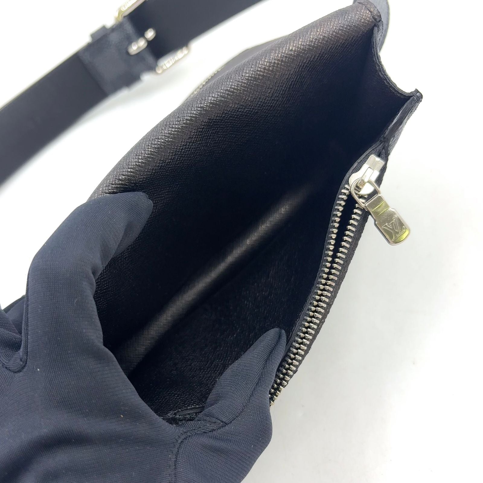 Louis Vuitton Ceinture Pochette Homme Damier Graphite Leather Black Belt — view 3